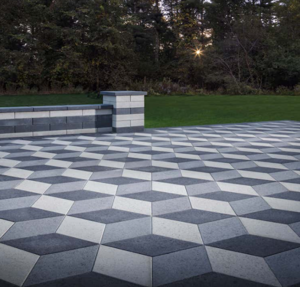 Paving Batu dengan Motif Geometris